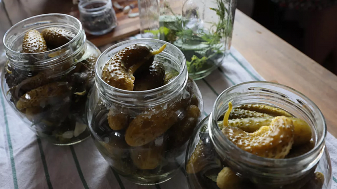 Эксперт РТУ МИРЭА предупредил об опасности домашнего консервирования