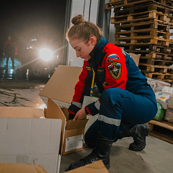 На протяжении месяца добровольцы ЦСО ВСКС оказывают помощь жителям ДНР и ЛНР