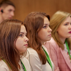 Студенты РТУ МИРЭА приняли участие в работе эколого-экономического форума