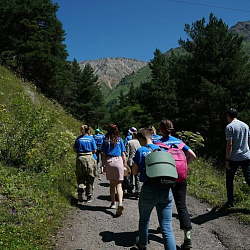 Добровольцы РТУ МИРЭА приводят в порядок Национальный парк «Приэльбрусье»