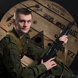 Герои нашего времени – студенты МИРЭА приняли участие в фотосъемке в образах военнослужащих 