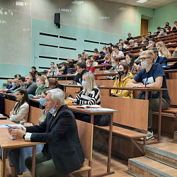В Институте тонких химических технологий имени М.В. Ломоносова состоялось открытие «Школы катализа-2021»