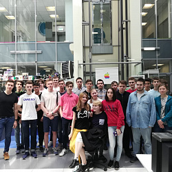 Студенты Колледжа РТУ МИРЭА посетили Музей техники Apple