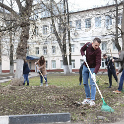 В университете состоялся субботник