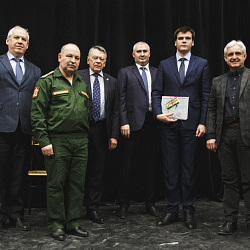 Торжественное вручение дипломов выпускникам Института кибернетики