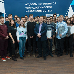 Студентам Института информационных технологий, окончившим образовательные треки IT Академии Samsung, вручены именные сертификаты