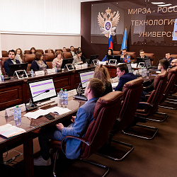 На базе Института информационных технологий прошёл круглый стол «Перспективы развития цифровых технологий: опыт в России и за рубежом»