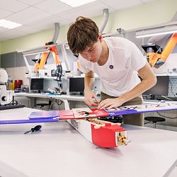 Московский школьник создал стабилизируемый БПЛА в Детском технопарке «Альтаир» РТУ МИРЭА