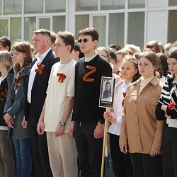 В Колледже программирования и кибербезопасности прошла торжественная линейка, посвящённая 77-й годовщине Победы советского народа в Великой Отечественной войне
