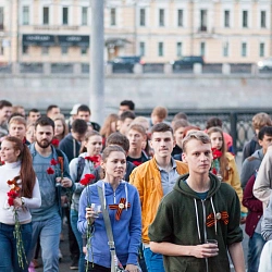 Студенты и сотрудники Университета приняли участие в открытой патриотической акции «Вахта памяти. Вечный огонь».
