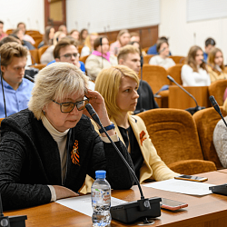 Состоялся круглый стол на тему: «Историческая память: документы Войны и Победы»