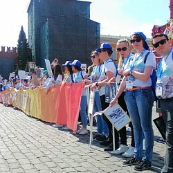 9 мая студенты и преподаватели Университета приняли участие в акции «Бессмертный полк»