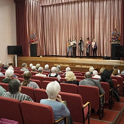 Студенты Университета подготовили творческий вечер для ветеранов труда пансионата №31