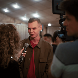 Студенты РТУ МИРЭА побывали на специальном премьерном показе фильма «Джулур: мас-рестлинг»