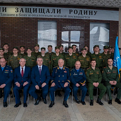 Состоялось торжественное вручение погон выпускникам военной кафедры РТУ МИРЭА