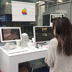 Студенты Института экономики и права посетили музей техники Apple