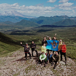 Добровольцы РТУ МИРЭА оказывают помощь в обустройстве природного парка «Вулканы Камчатки»