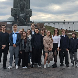 Студенты 1-го курса ИТХТ имени М.В. Ломоносова посетили экспозицию «Подвиг народа» в Музее Победы