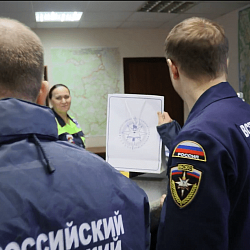 Добровольцы ВСКС поздравили с 8 Марта сотрудниц силовых ведомств