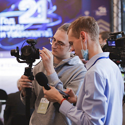 Команда Студенческого телевидения РТУ МИРЭА #Вкурсе помогла снять репортаж о Всероссийском фестивале «Техносреда» 2021
