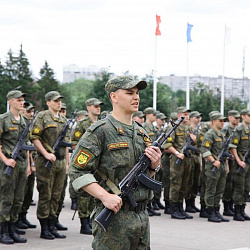 Ряд студентов военного учебного центра РТУ МИРЭА приняли присягу