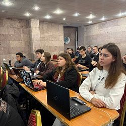 Завершилась осенняя выездная школа от Института искусственного интеллекта Autumn Hack School 2025