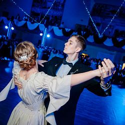 Традиционный бал РТУ МИРЭА «На зачарованном озере» завершился