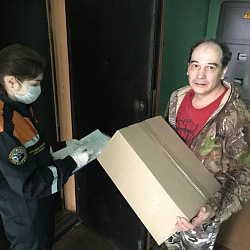 Студенты РТУ МИРЭА помогают пожилым людям