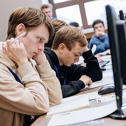 Обучающиеся по программе «топ-ИТ» стали призёрами международного чемпионата по алгоритмическому программированию «РуКод»