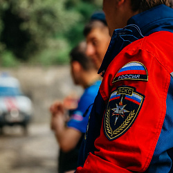 Студенты-спасатели ВСКС помогают пострадавшим в Крыму
