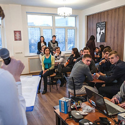 В кампусе на ул. Стромынке, 20 состоялась интеллектуально-развлекательная игра «Дебаты»