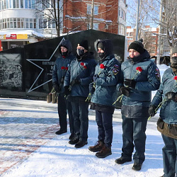 Добровольцы ВСКС почтили память защитников Отечества по всей стране