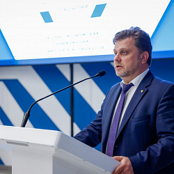 Проректор РТУ МИРЭА рассказал об информации, содержащейся в украинских учебниках истории