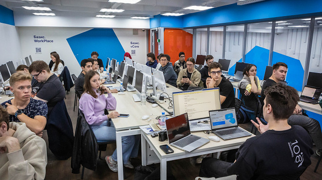 Компания Crosstech Solutions Group провела мастер-класс по автоматизированному тестированию в Институте информационных технологий