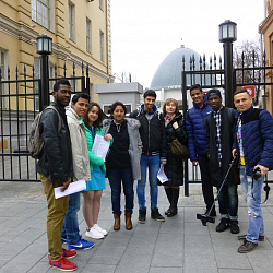 Студенты и слушатели Института международного образования посетили Московский планетарий