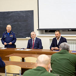 Сотрудники и студенты военного учебного центра при РТУ МИРЭА удостоены наград
