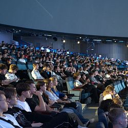 В РТУ МИРЭА прошла открытая лекция от руководителя подразделения компании AUXO для студентов, обучающихся на программах топ-ИТ