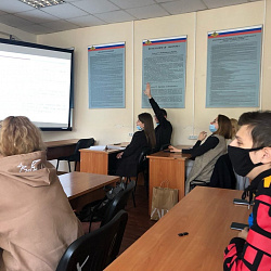 Члены кружка «Креативная экономика» РТУ МИРЭА обсудили современные экономические проблемы