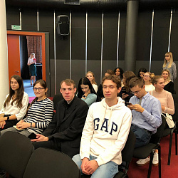 Сотрудники и студенты Института ИНТЕГУ приняли участие в пресс-конференции «Год до переписи»