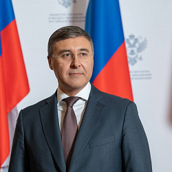 Поздравление главы Минобрнауки России Валерия Фалькова с Днём России