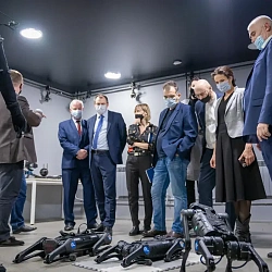Представители Госкорпорации «Росатом» в ходе визита ознакомились с возможностями РТУ МИРЭА
