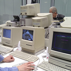 Студенты Колледжа приборостроения и информационных технологий посетили Музей техники Apple