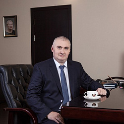 Поздравление с 8-м марта от мужчин университета 