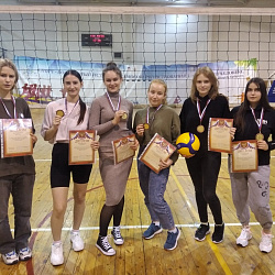 В РТУ МИРЭА прошёл традиционный турнир по волейболу среди женских команд