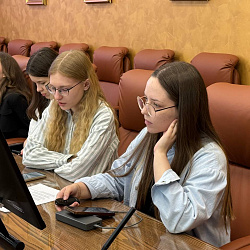 Студенты Института технологий управления приняли участие в работе круглого стола на тему «Современные тенденции и вызовы в области инноваций: от идеи до внедрения в индустрию»