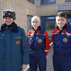 Добровольцы ВСКС оказывают необходимую помощь эвакуированным жителям ДНР и ЛНР