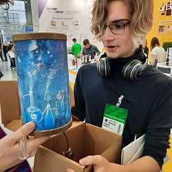 Студенты и сотрудники ИТХТ имени М.В. Ломоносова посетили мероприятия выставки «Химия -2025»