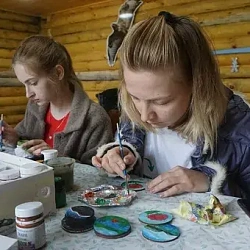Студенты РТУ МИРЭА установили флаг вуза и Студенческого союза МИРЭА на высоте 1175 метров 