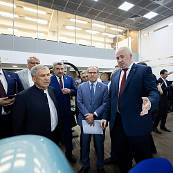 РТУ МИРЭА принял делегацию во главе с Раисом Республики Татарстан — Рустамом Миннихановым