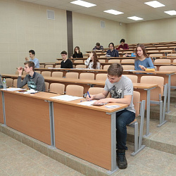 В университете прошел заключительный тур инженерной олимпиады «Звезда»